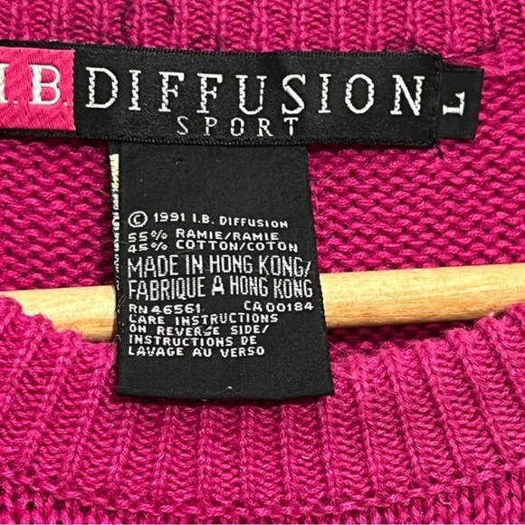 I.B Diffusion Sport Knit Sweater W/Hand Stitched Gems Size L - Picture 3 of 3